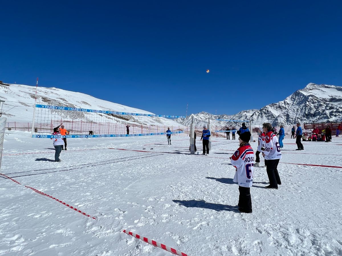 Snow Volleyball v Santa Caterine