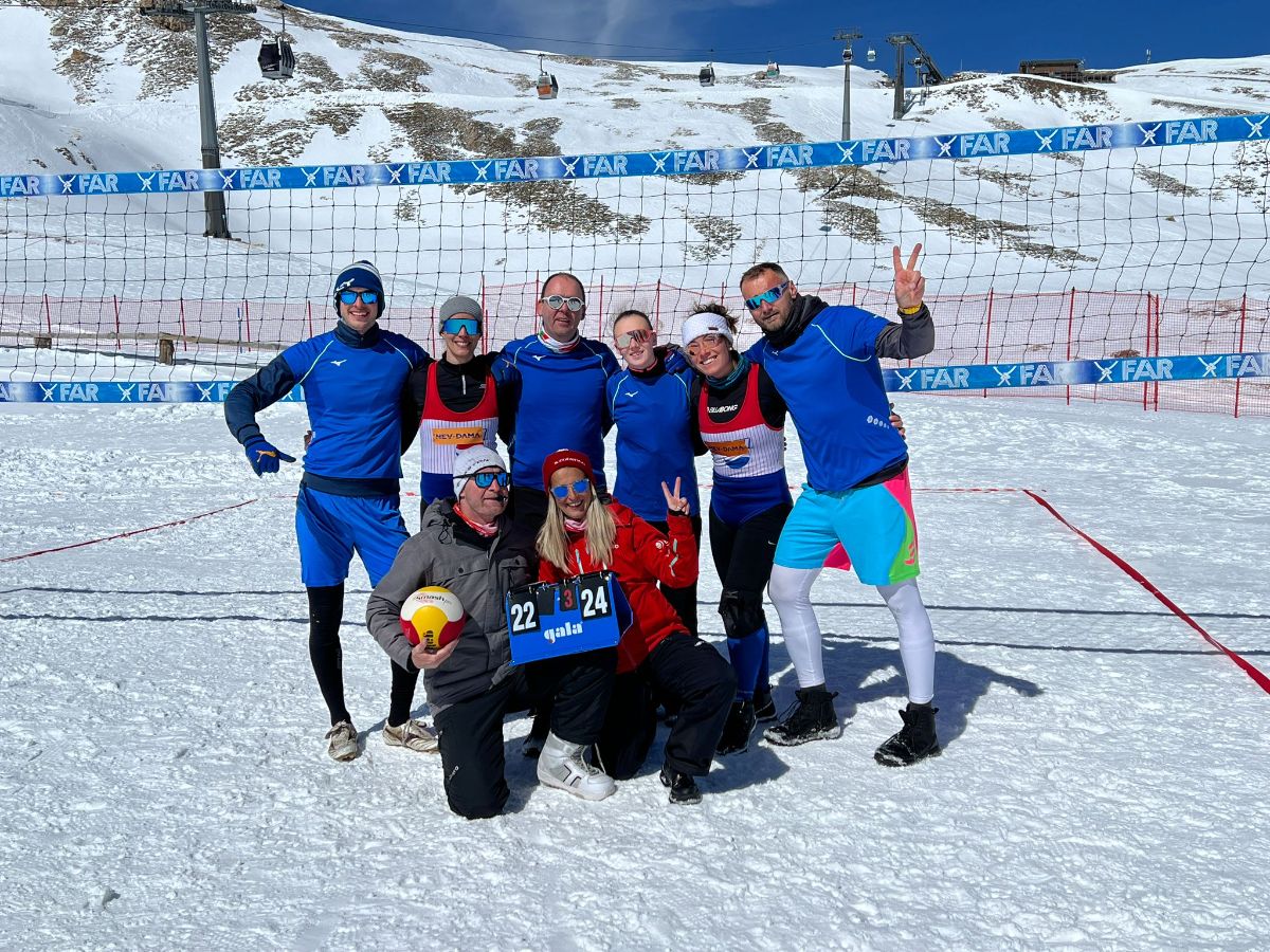 Snow volleyball v Santa Caterine